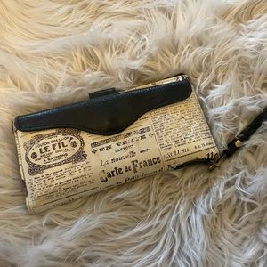 🖤🤍Patricia Nash Wristlet Paris Newsprint 🖤🤍